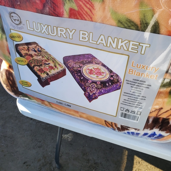 Blankets - Picture 16 of 16
